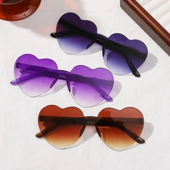 2023 Женская мода Градиентные цвета Геометрия в форме сердца Солнцезащитные очки для вечеринок Для девочек Винтажные цвета UV400 Женские солнцезащитные очки без оправы