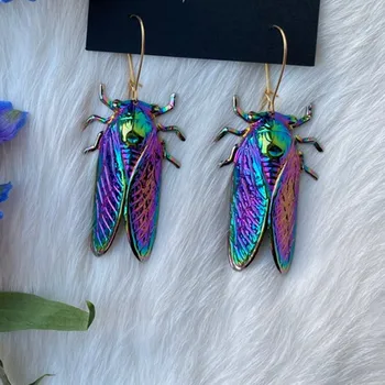 счастливое радужное цветное психоделическое насекомое, длинные висячие серьги-цикады, металлическая позолоченная проволока, необычные уникальные серьги для женщин и девочек